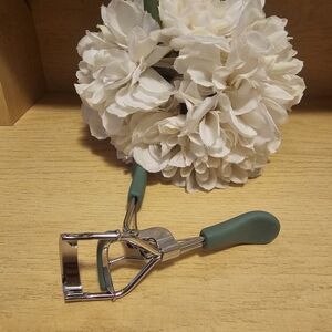 Eyelash Curler (ADD ON)